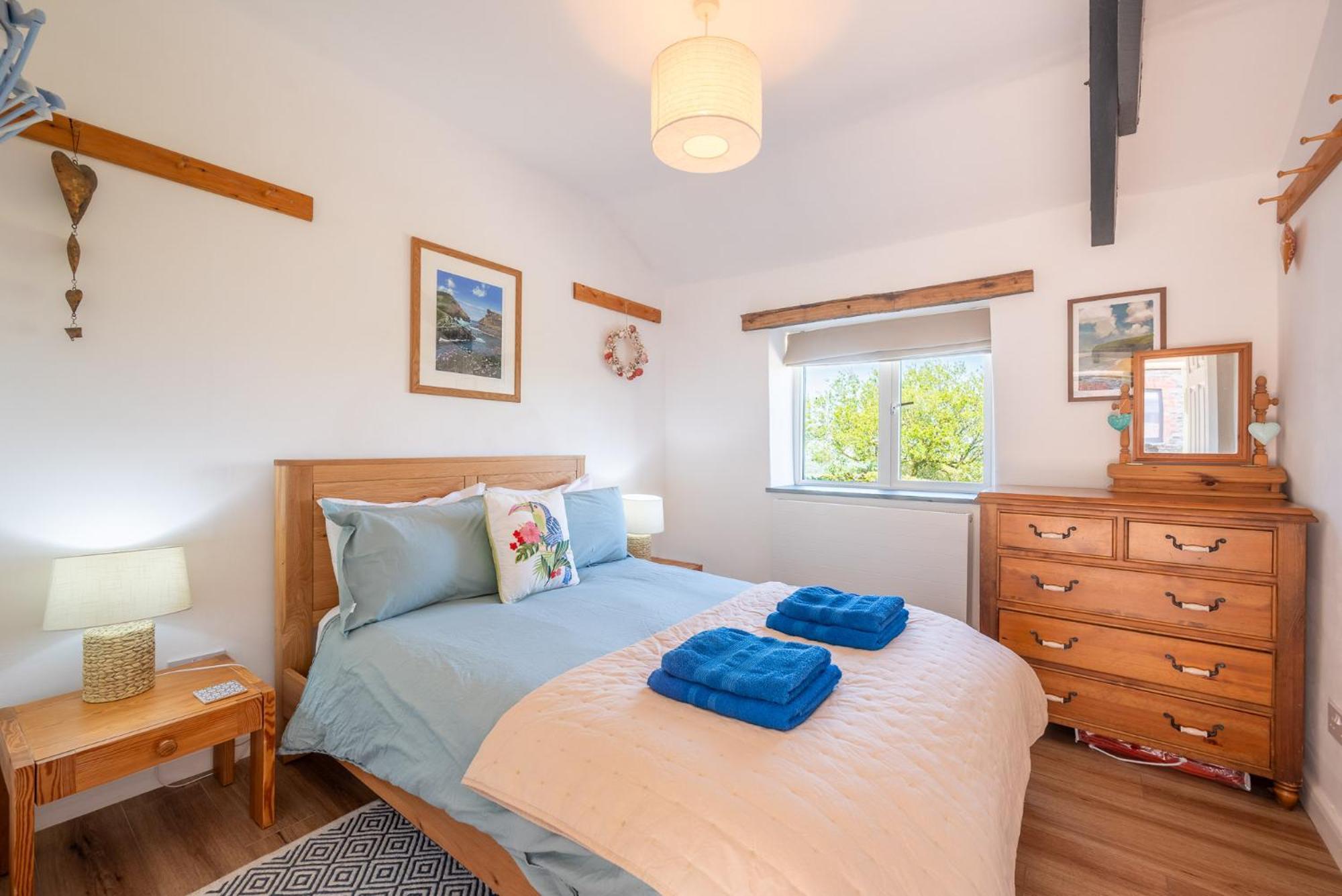 Polrunny Farm Seaberry Cottage With A Sea View And Log Burner ボスキャッスル エクステリア 写真